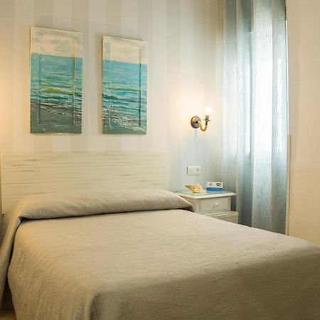 Hostal Patio Andaluz 蓬塔翁布里亚 外观 照片